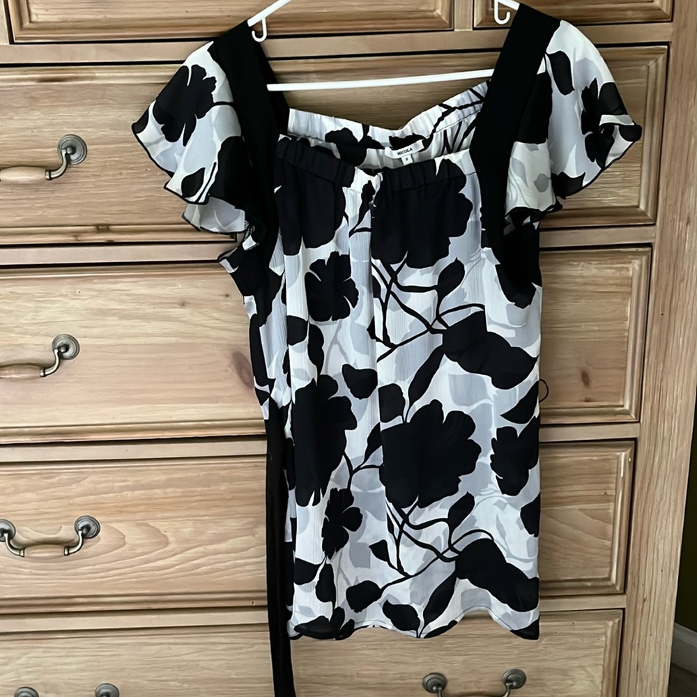 Black & white floral sheer tunic Small